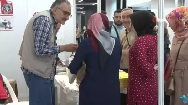 Kitap Fuarı'nda İhlas Medya Grubu standına yoğun ilgi