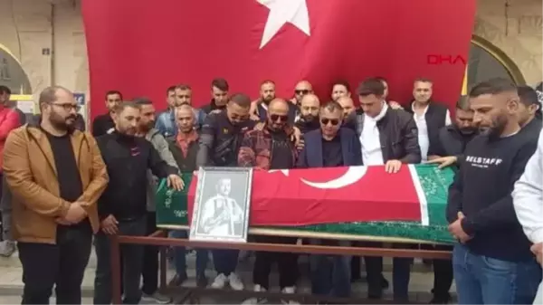 ALMANYA'DA RİNGDE ÖLEN BOKSÖR, MEMLEKETİ GİRESUN'DA SON YOLCUĞUNA UĞURLANDI