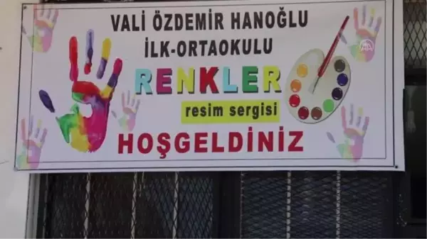 Başkale'de resim sergisi açıldı