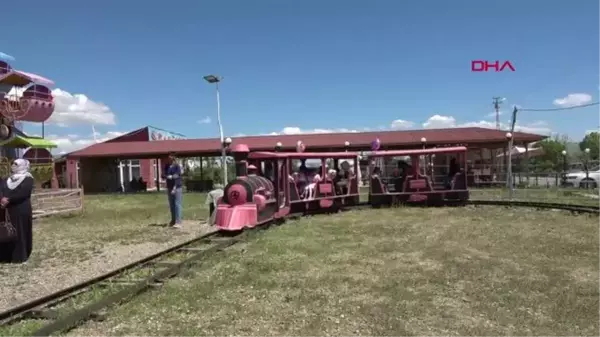 VAN'DA 72 ÇOCUK İLK KEZ LUNAPARKTA EĞLENDİ