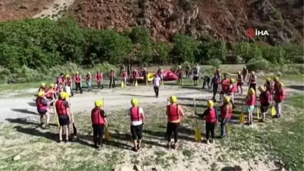 Çatak'ta rafting sezonu başladı