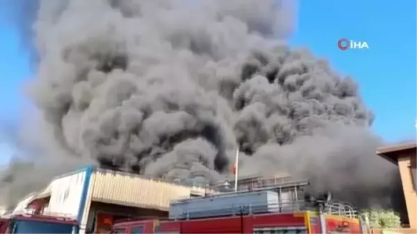 Hatay'daki antrepo yangınını söndürme çalışmaları sürüyor