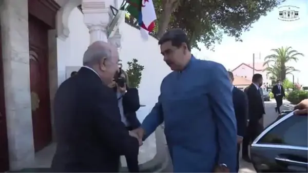 Venezuela Devlet Başkanı Maduro, Cezayir'de