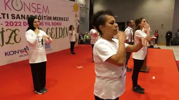 Konsem Kursiyerlerinin El Emeği Ürünleri Görücüye Çıktı