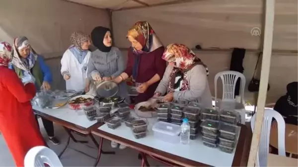 Mudurnu'da öğrenciler ve velileri kermes düzenledi