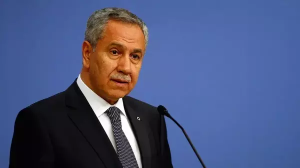 Bülent Arınç eleştirilerine tam gaz devam ediyor: Kral çıplak demenin vaktidir