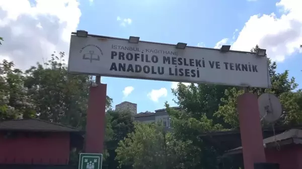 Profilo Mesleki ve Teknik Anadolu Lisesi Arazisinin Kağıthane Belediyesi'ne Devri Protesto Edildi: 