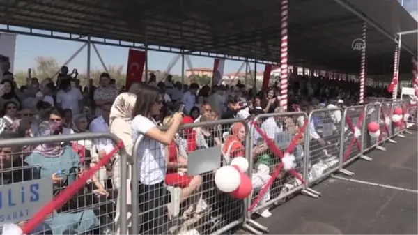 Polis adayları mezuniyet sevinci yaşadı