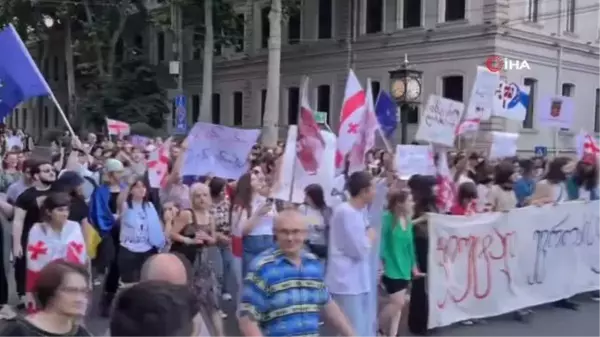 Gürcistan'da, AB'ye aday statüsü verilmediği için gösteri düzenlendi