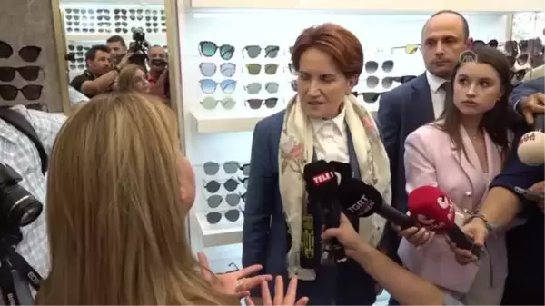 İYİ Parti Genel Başkanı Akşener, esnafın sorunlarını dinledi