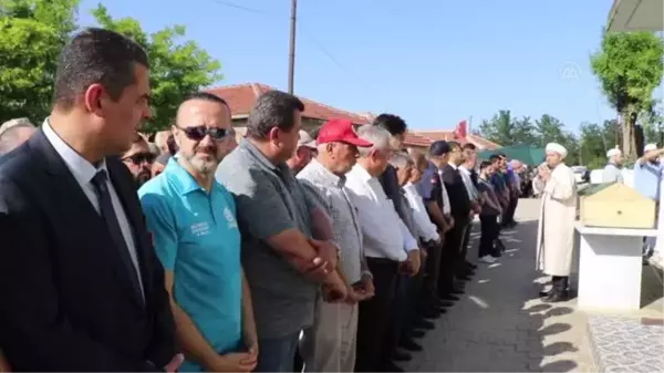 Kırklareli'ndeki otobüs kazasında ölen Sebahattin İğdi'nin cenazesi toprağa verildi