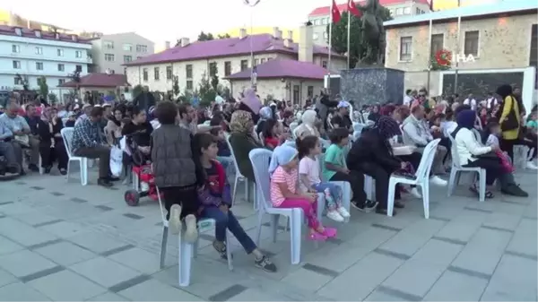 Kamyon tiyatrosunun bir diğer durağı Bayburt oldu