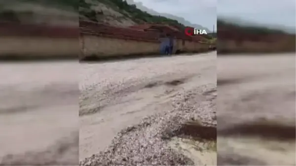 Alpu'da sağanak yağış ve dolu, bayram sevincinin önüne geçti