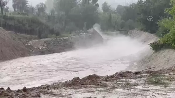 Bolu'da sağanak ve dolu taşkınlara ve hasara neden oldu