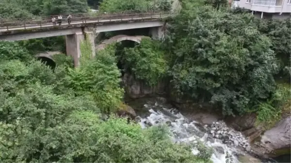 Çanakçı ilçesinde yapılması planlanan HES'e karşı yürüdüler