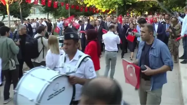 Gaziantep'te '15 Temmuz' coşkusu kortej yürüyüşü ile başladı