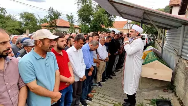 Son dakika gündem: Traktör kazasında ölen amca ve yeğeni toprağa verildi