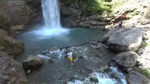 Amanosların saklı cenneti Karaçay Şelalesi