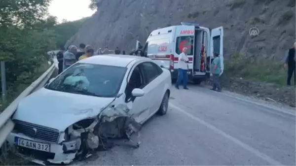 İki otomobilin çarpışması sonucu 8 kişi yaralandı