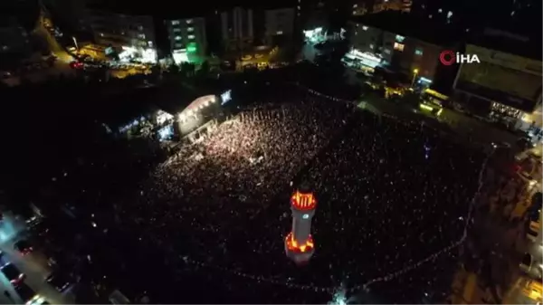 Rapçi Ceza, Sincan Gençlik Konserleri'ne damga vurdu