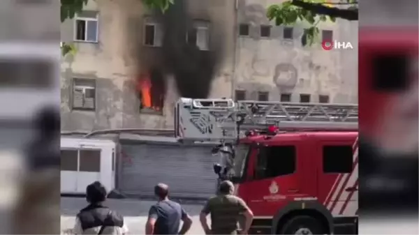 Son dakika haberleri... Sultangazi'de iş yerinde yangın paniği