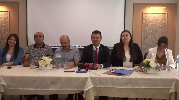 Aksaray haberi: CHP Aksaray İl Başkanı Ertürk, Kentteki Yolsuzluğu Belgeleri ile Anlattı: 