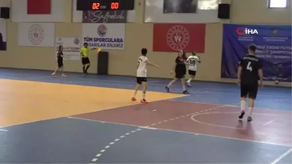 İşitme Engelliler Kadın Futsal Türkiye Şampiyonası devam ediyor