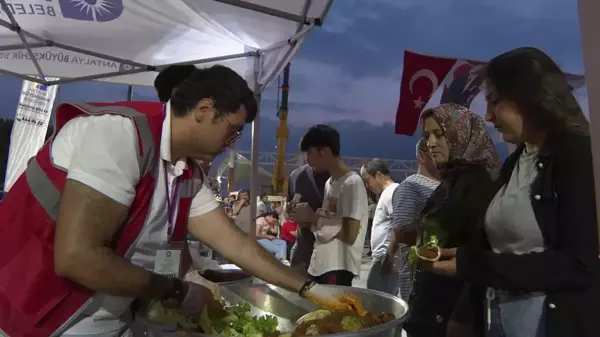 Antalya yerel: Antalya Büyükşehir Belediyesi 