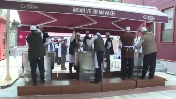 Sümbül Efendi Tekkesi'nde aşure kaynatıldı