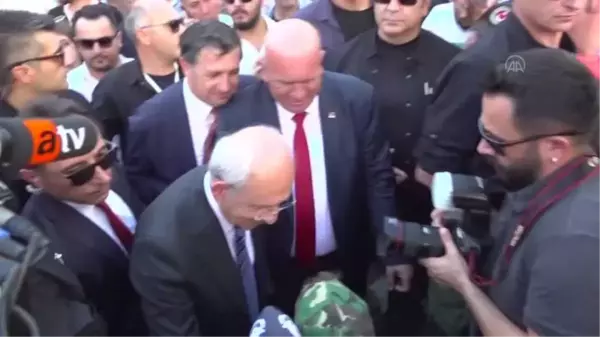 CHP Genel Başkanı Kılıçdaroğlu, esnafı ziyaret etti