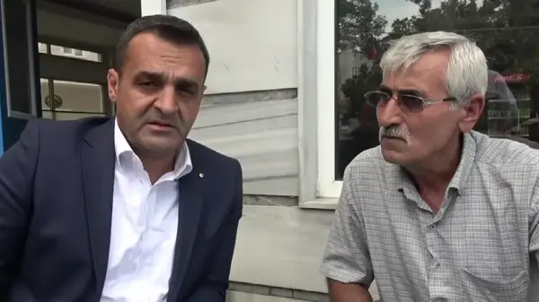 Son dakika haberi | Barış Karadeniz, Sinop'taki Sel Felaketinde 4 Yakınını Kaybeden Muhittin Demişbaş'ı Ziyaret Etti: 