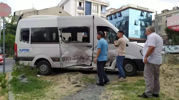 Kastamonu haberi | Bağcılar'da panelvan araç ile servis minibüsü çarpıştı: 5 yaralı