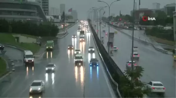 İstanbul'da yağış sonrası trafik yoğunluğu