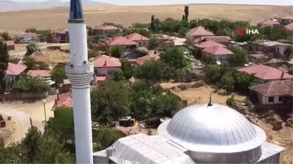 Tepeköylü vatandaşlar camilerine imam istiyor