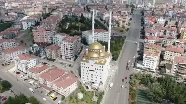 Apartman camii görenleri hayrete düşürüyor