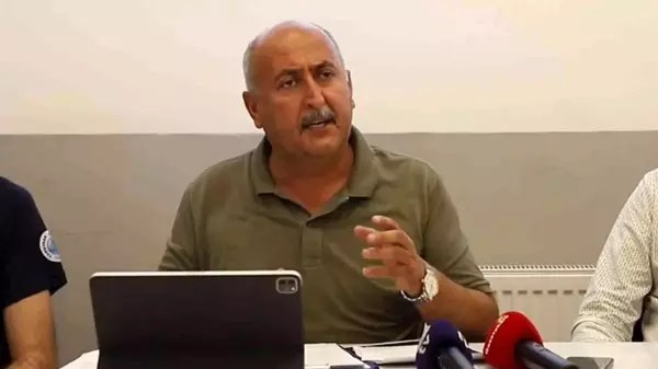 Kentte 3 gündür yaşanan su krizi belediye başkanını da isyan ettirdi: İtfaiyelerle su taşıyorum ama nereye kadar