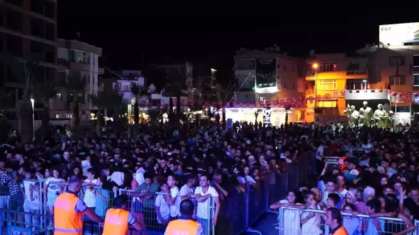 Manisa haberleri... Turgutlu'da Manuş Baba Konseri Düzenlendi