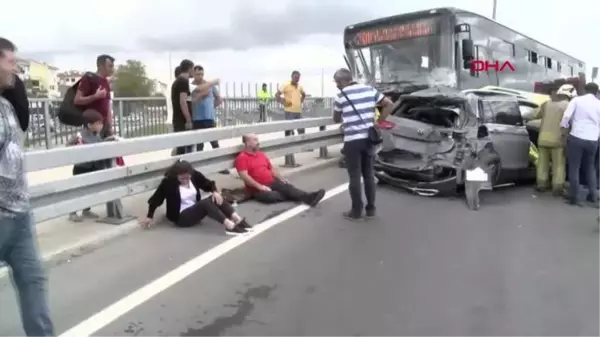 Yenikapı'da İETT otobüsü çok sayıda araca çarptı-3