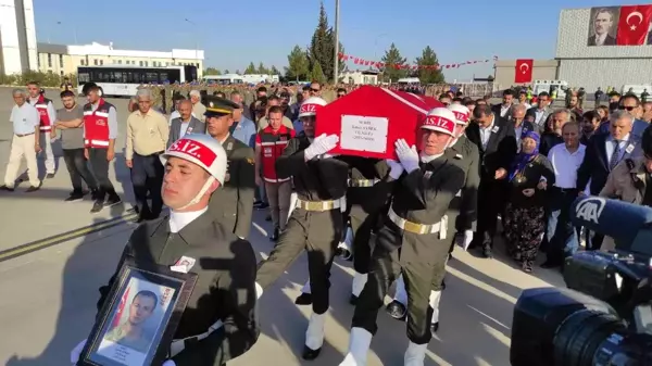 Son dakika haberi... Şehit İsmet Aytek Gaziantep'te gözyaşları içinde karşılandı