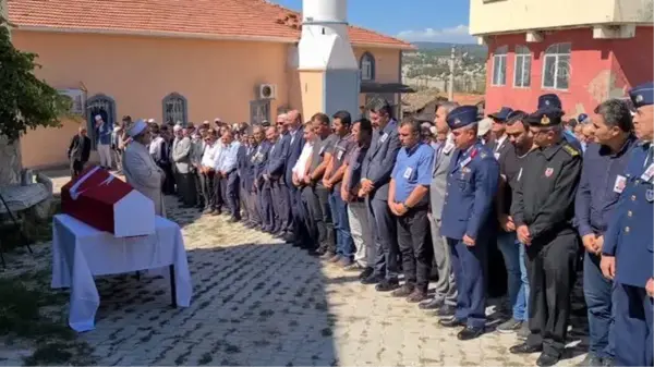 Hayatını kaybeden Kıbrıs gazisi son yolculuğuna uğurlandı