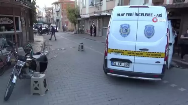 Son dakika haberleri... Edremit'te sözlü tartışma silahlı kavgaya dönüştü: 1 ölü, 1 yaralı