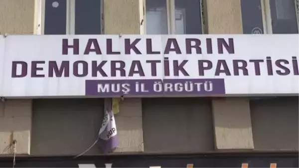 Çocukları PKK'lı teröristlerce kaçırılan aileler HDP önündeki eylemlerini sürdürdü