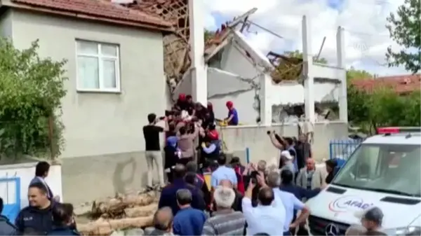 Yozgat haberi! Yozgat'ta doğal gaz patlaması sonucu 2 katlı ev çöktü