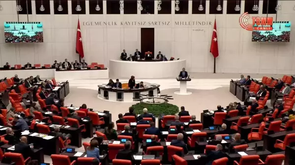 Son dakika gündem: Sezgin Tanrıkulu: Sizin Cumhurbaşkanı'nızın Adı, Her Gün Adliyelerde Mübaşirler Tarafından Çığırılıyor