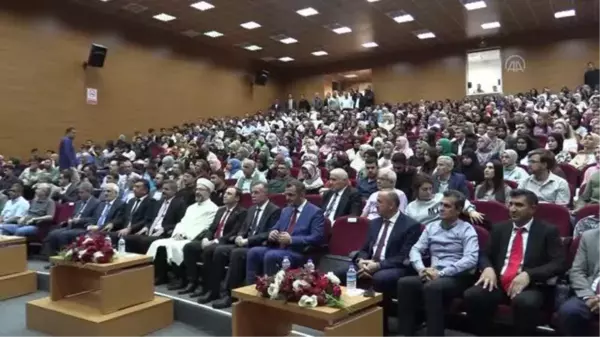 Diyanet İşleri Başkanı Erbaş, üniversite öğrencileriyle bir araya geldi (2)