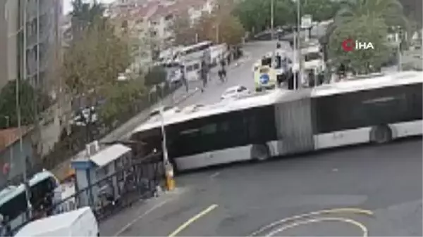 Kadıköy'de kaza yapan metrobüsün detayları ortaya çıktı