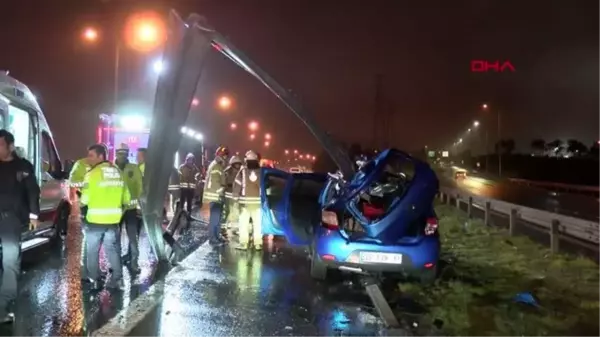 İSTANBUL-BEYKOZ TEM OTOYOLU'NDA BARİYER OTOMOBİLE OK GİBİ SAPLANDI: 1 ÖLÜ