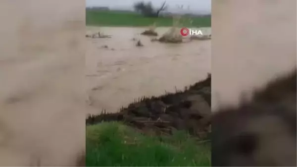 Elazığ'da sağanak sonrası evler ve tarım arazileri sular altında kaldı