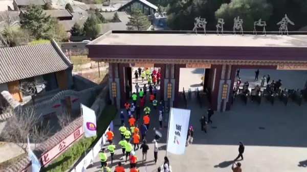 Jinshanling Çin Seddi Maratonu Çin'in Kuzeyindeki Hebei Eyaletinde Düzenlendi