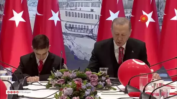 Erdoğan, Çocuklardan Oluşan Temsili Kabineyle Dolmabahçe'de Bir Araya Geldi. Temsili Adalet Bakanı: 